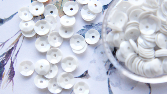 white porcelain sequins, white glossy sequins, paillettes, langlois-martin, sequins, 5mm cupped sequins, 5mm cupped, langlois martin, crafts, quilting, sewing, haute couture, broderie, embroidery, needlework